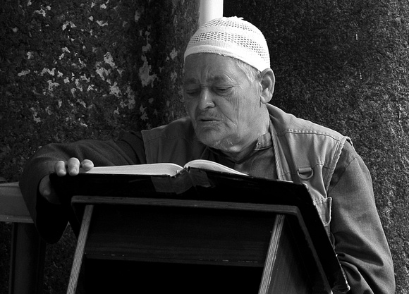"Studying the Book" (2018): Al-Kabir Mosque, Nablus.